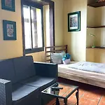 Small 15m For Single Use With Sea View Апартаменты *